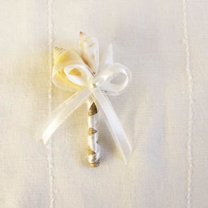 Shell Boutonniere  "Sea ", Wedding Sea Shell, Beach Wedding, Groom Boutonniere, Clamshells boutonnieres, Starfish, Button Boutonniere