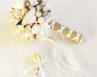 Sea shell Bouquet + Boutonniere, Bridal Bouquet Sea, Bridesmaid Bouquet, Beach Wedding, Coastal Wedding, Clamshells Bouquet, Starfish