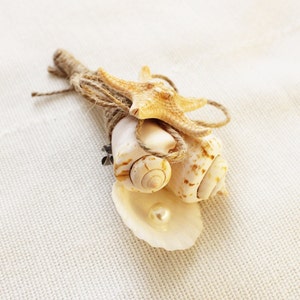 Shell Boutonniere  Starfish, Wedding Sea Shell, Beach Wedding, Groom Boutonniere, Clamshells boutonnieres, Starfish, Button Boutonniere