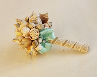 Sea shell Bouquet, Bridal Bouquet Sea, Bridesmaid Bouquet, Beach Wedding, Nautical Wedding, Coastal Wedding, Clamshells Bouquet, Starfish