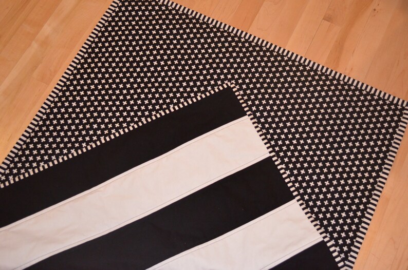 Black and White Striped Quilt / Plus Quilt Etsy