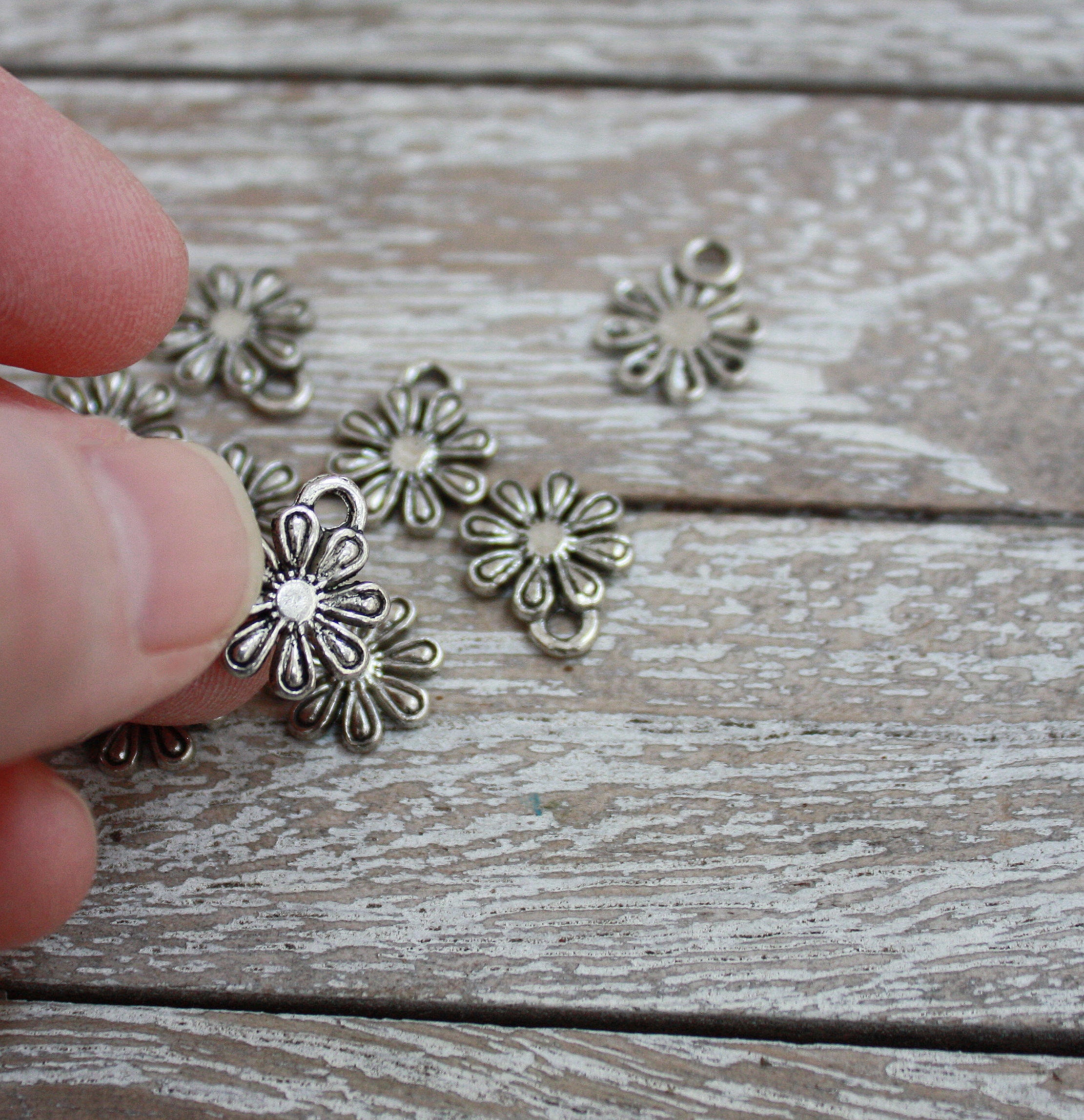 大勧め Flower Necklace ネックレス - motionptg.com
