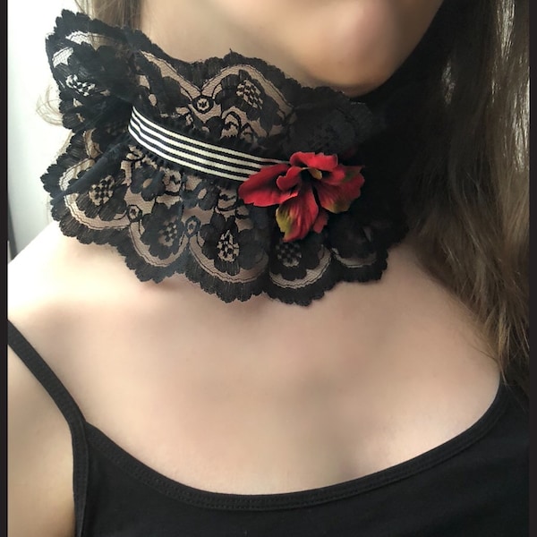 Black Lace Choker with Flowers Ref; N1