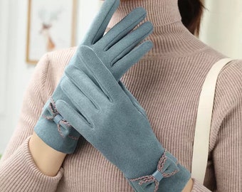 Ladies gloves, winter gloves, fashion gloves, lined gloves, cold weather gloves, smart touch gloves.