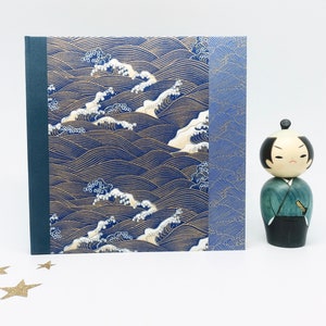 Album fotografico personalizzabile in carta giapponese, onda oltremare Hokusai, carta giapponese blu, libro degli ospiti giapponese per matrimonio, regalo di nozze d'oro