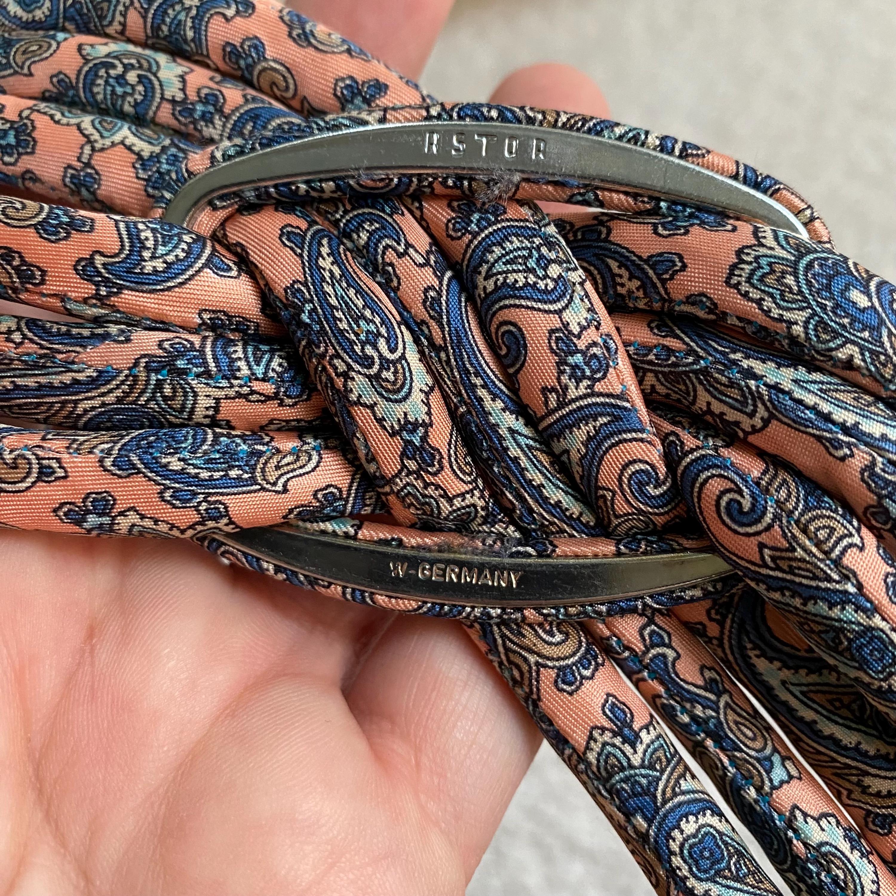 Vintage 80s Ginnie Johansen Designs Peach Blue Paisley 