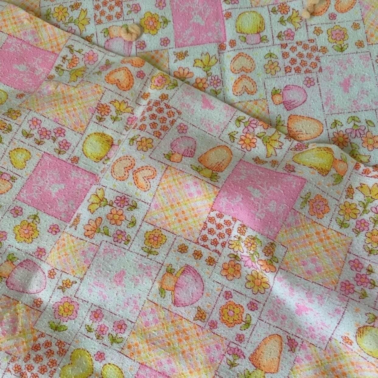 Vintage MCM 70s Pink Orange Yellow Patchwork Mushroom Baby Blanket 46”x35”