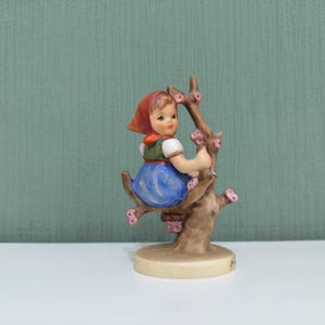 Vintage Goebel Hummel Apple Tree Girl Figurine