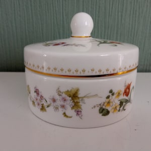 Wedgwood &quot;Mirabelle&quot; lidded Trinket Pot