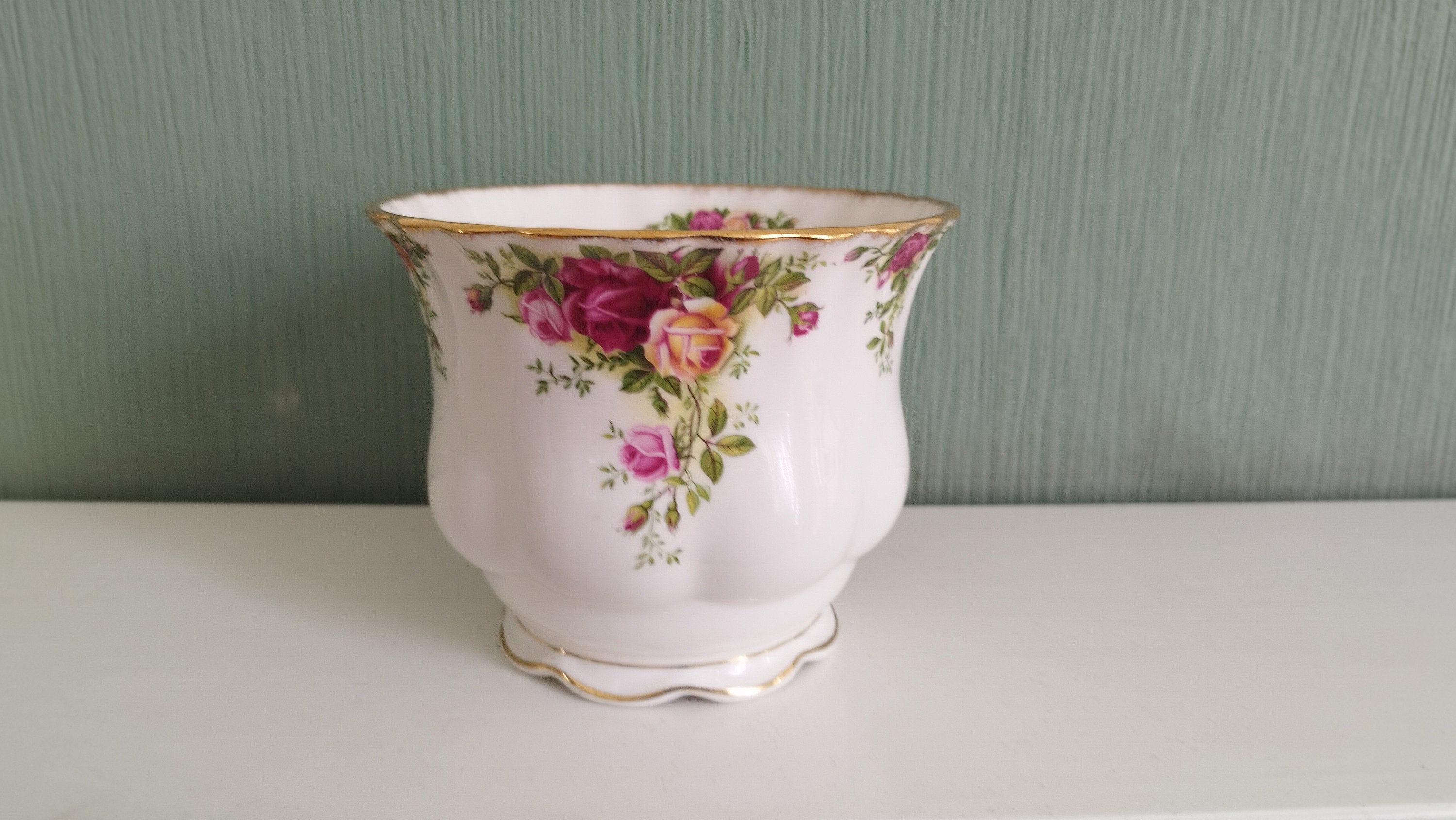 Vintage Royal Albert Old Country Roses Small Planter