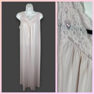 1970&#39;s Pale Pink Maxi Slip Dress Shadowline Sheer Vintage Nightgown Medium