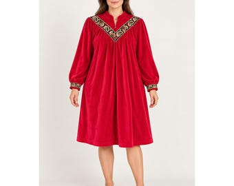 Boho Grannycore Vanity Fair Red Velour Robe L Paisley Trim USA Made Vintage