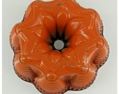 Nordic-Ware Bundt Cake Pan Fiesta Party Heavy Duty Metal two tone orange red USA
