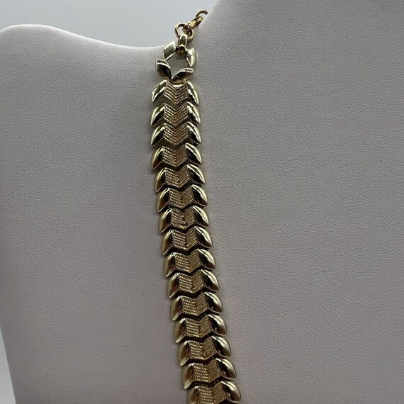 Vintage Marked Coro Gold Tone Thikcn Woven Chain … - image 2
