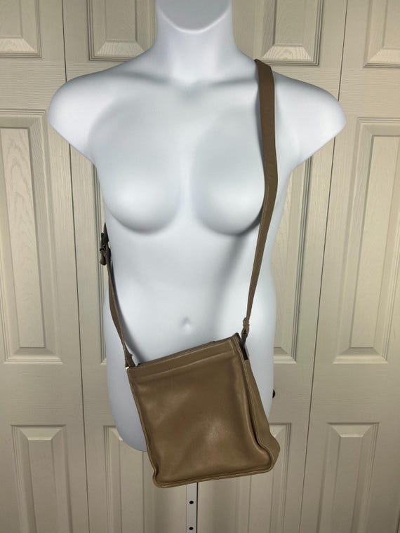 Vintage PERLINA New York Taupe Genuine Leather Sling  display picture 1