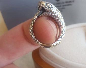 Ouroburos ring (can be a pendant too)
