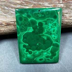 AAA super Nice malachite gemstone pendant. Gorgeous natural green malachite gemstone. High quality malachite stone pendant