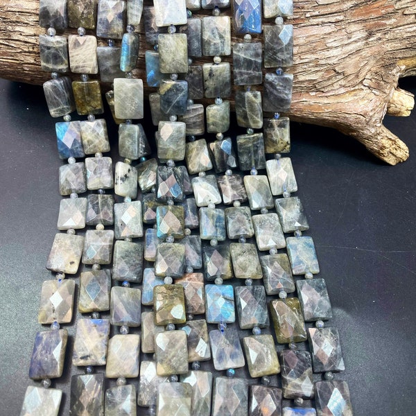 Perle en pierre de labradorite mystique naturelle AAA. Forme rectangle facetté de 12 x 16 mm . Magnifique perle de labradorite naturelle. Perle lâche.