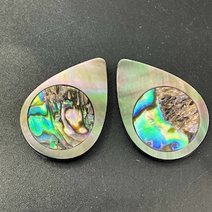 AAA Natural abalone shell bead. 30x26mm teardrop Shape. Beautiful natural green purple rainbow color abalone shell bead. High quality !