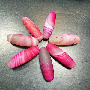 wunderschöne Natur Achat Natursteinperle. Perle lose. 13 x 40 mm tonnenförmige Botswana Achat Perle. Matte fertig. Rosa Farbe Perle