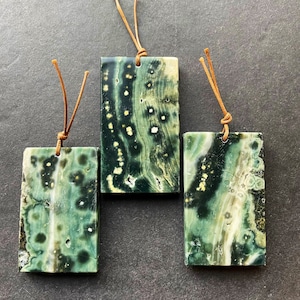 AAA Natural ocean jasper druzy stone pendant. 30x50mm rectangle shape. Gorgeous natural green ocean jasper gemstone. Real nice quality .