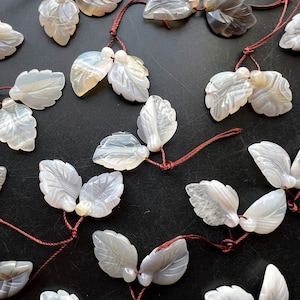 Ágata Botsuana Natural em formato de folha, 17 x 25 mm, linda cor cinza e branca! Pingente solto com pedra preciosa solta, conta solta, joia artesanal de ótima qualidade!