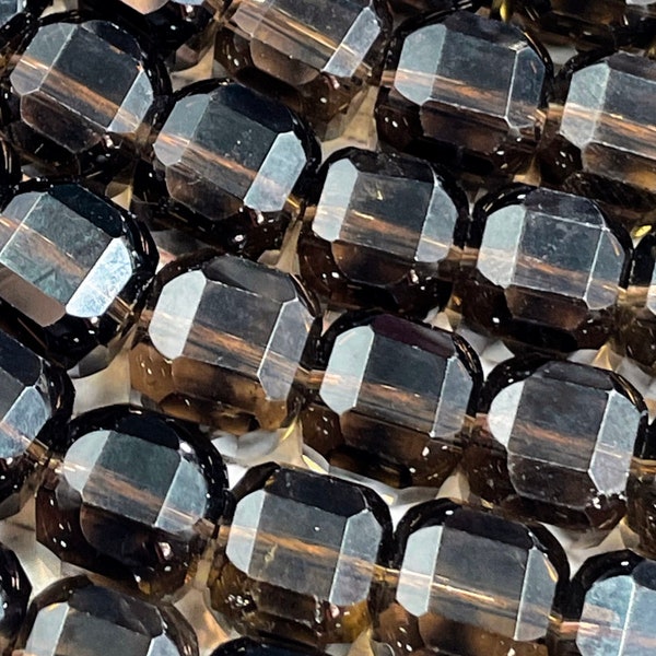 AAA Natural smoke quartz gemstone bead. 8mm gemstone bead. Faceted cube shape . Excellent quality. Full strand 15.5”