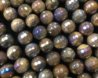 La Pietra Preziosa Rotonda Verde Smeraldo Blu Del Diamante Dell'illustrazione 3D Con Riflette