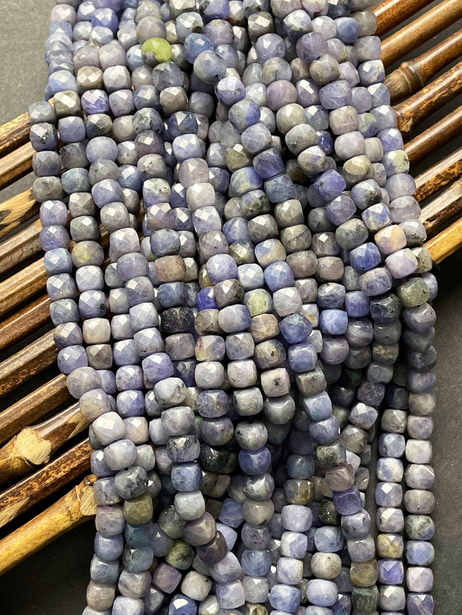 Natural tanzanite stone bead. Faceted 8mm square shape bead. Etsy