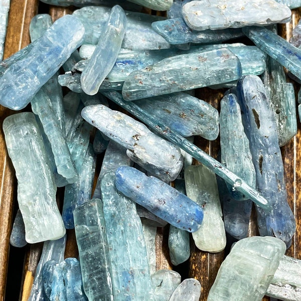 Natural blue kyanite gemstone bead..freedom stick shape.Beautiful blue natural color kyanite gemstone bead. Nice quality bead!