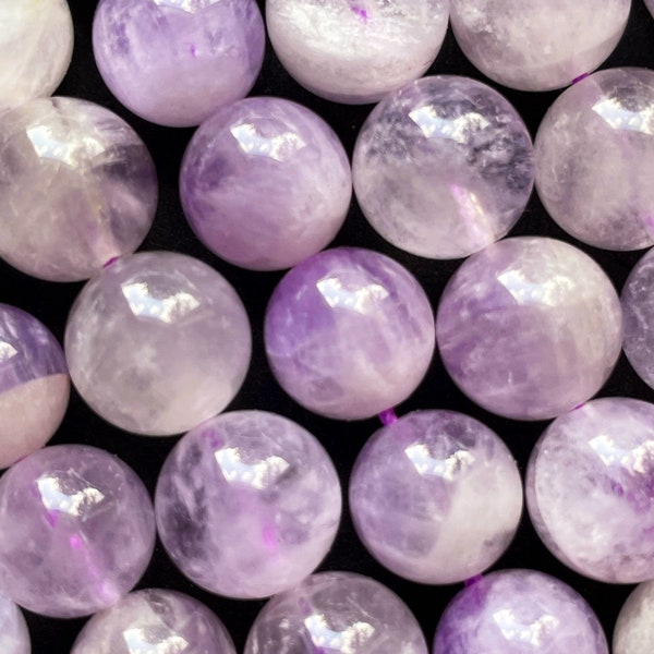 Natural lavender jade stone bead. . 6mm 8mm 10mm 12mm round bead . Gorgeous purple color gemstone bead . Great quality. Full strand 15.5”