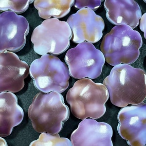 AAA Natural purple spiny oyster shell. Gorgeous flower shape . Beautiful natural purple color spiny oyster shell bead . Excellent quality