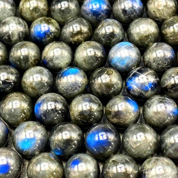 AAA Natural blue flash black labradorite gemstone bead. 6mm 8mm 10mm round bead. Beautiful natural blue flash labradorite bead. High quality