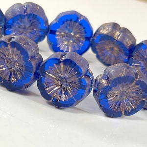 Hawaiian Flower Beads, Sapphire Blue w/Bronze and Etched Finish, Flower Beads, Czech Glass Beads, 14 mm,. 10 Pieces image 6