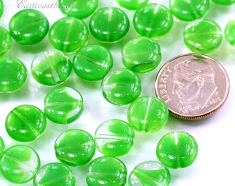 Puff Coin Beads, 10mm Glass Beads Emerald Swirl, Accent Beads, 10 mm  Coin Beads, Czech Beads, 15 Beads