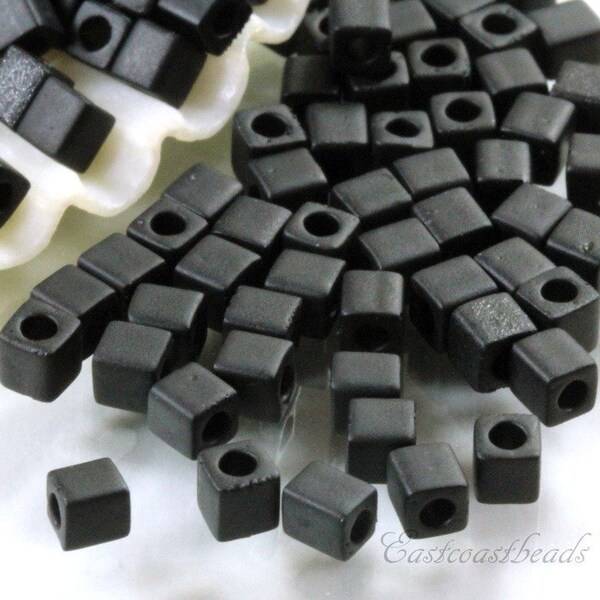 Petites perles cubiques, perles carrées de 3 mm, noir mat, perles Miyuki Cube, perles Kumihimo, perles d'espacement carrées en verre de 3 mm, 20 grammes