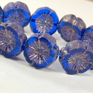 Hawaiian Flower Beads, Sapphire Blue w/Bronze and Etched Finish, Flower Beads, Czech Glass Beads, 14 mm,. 10 Pieces image 2