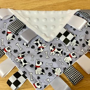 Dog Themed Baby/Toddler Taggy Blanket/Comforter/Gift - can be personalised