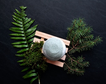 Mix | Misty Forest Bath Bomb with Spirulina; Invigorating Sap & Pine Notes