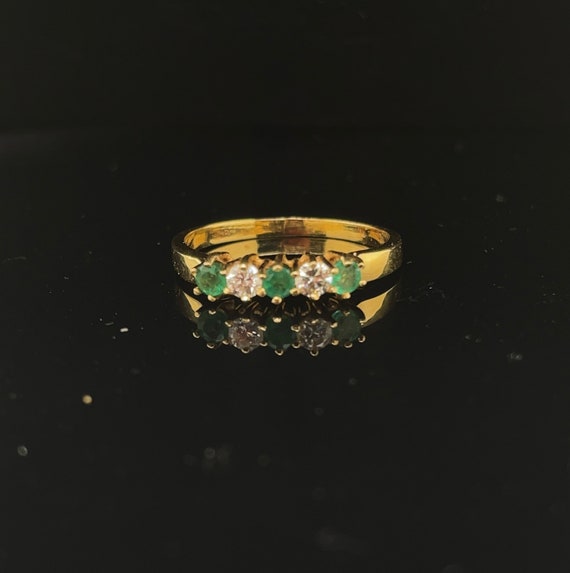 Vintage Diamond and Emerald Band 18k - image 1