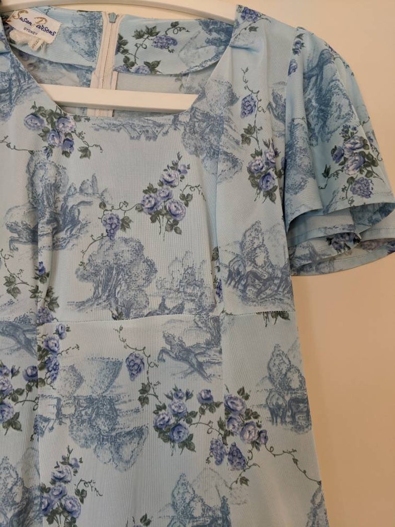 Vintage Blue maxidress with flutter sleeves and novelty print