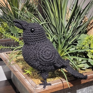 かぎ針編みのカラスのパターン　リアルなあみぐるみ