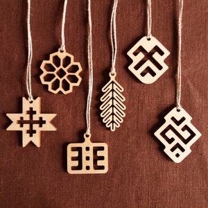 Christmas tree decorations x6