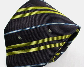 Burberrys of London Pin Brooch Gold-tone Cry