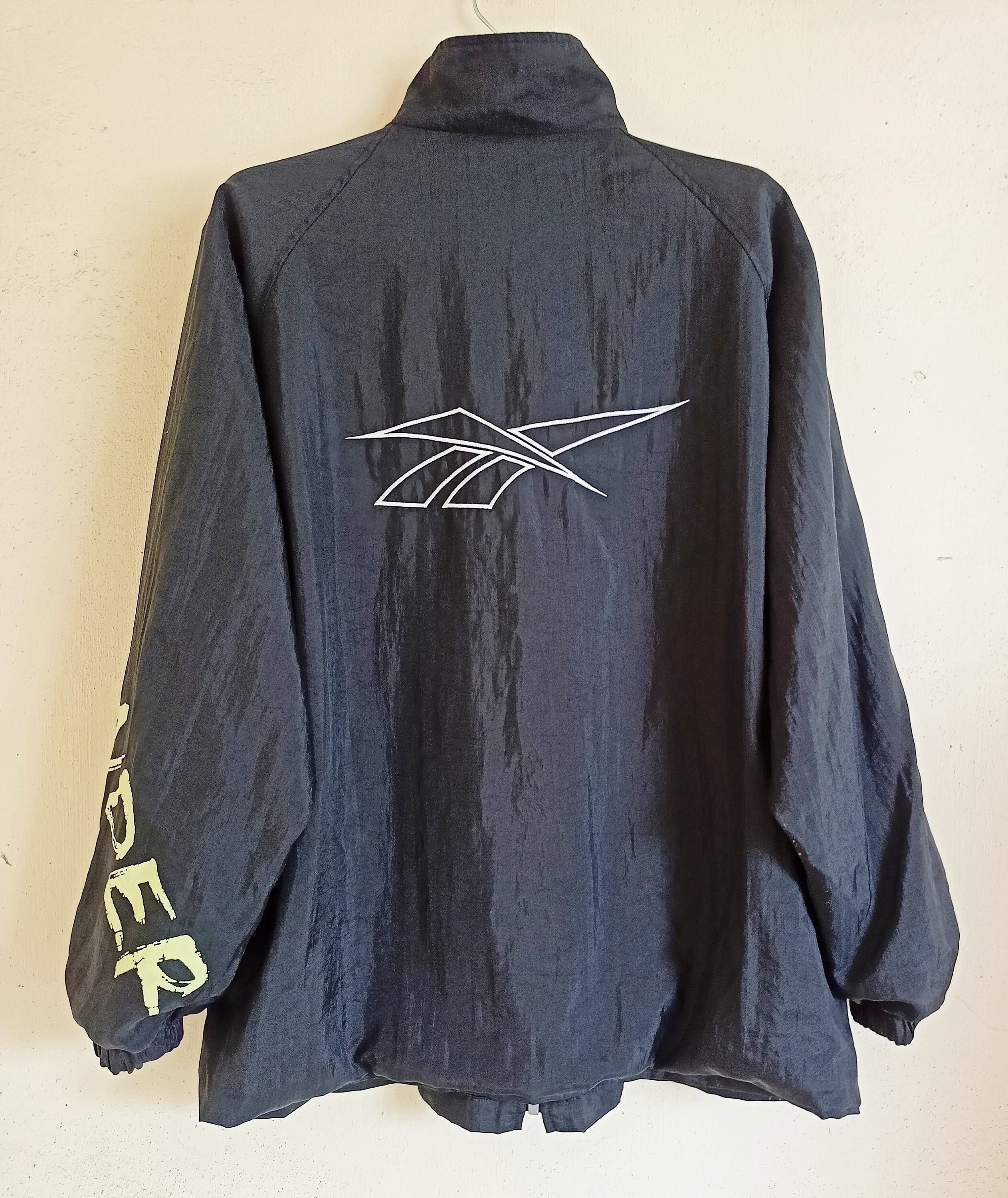 Vintage 90s Reebok Sidewinder Black Zip up Nylon Oversized