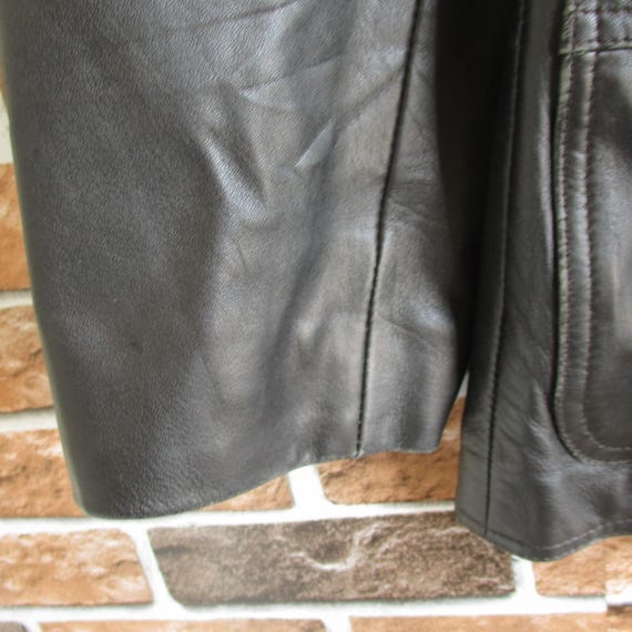 GAP Solid Pattern Black Color Genuine Leather But… - image 6