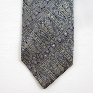 Yves Saint Laurent YSL Paisley-Muster Grau Farbe Gewebte Seide Klassische Krawatte Krawatte Halsbekleidung