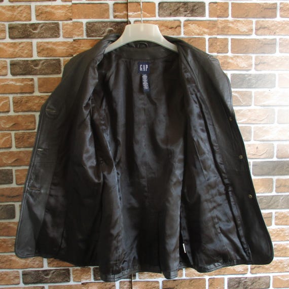 GAP Solid Pattern Black Color Genuine Leather But… - image 4