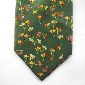 Banana Republic Floral Pattern Green Color Silk Classic Necktie Tie Cravat Neckwear