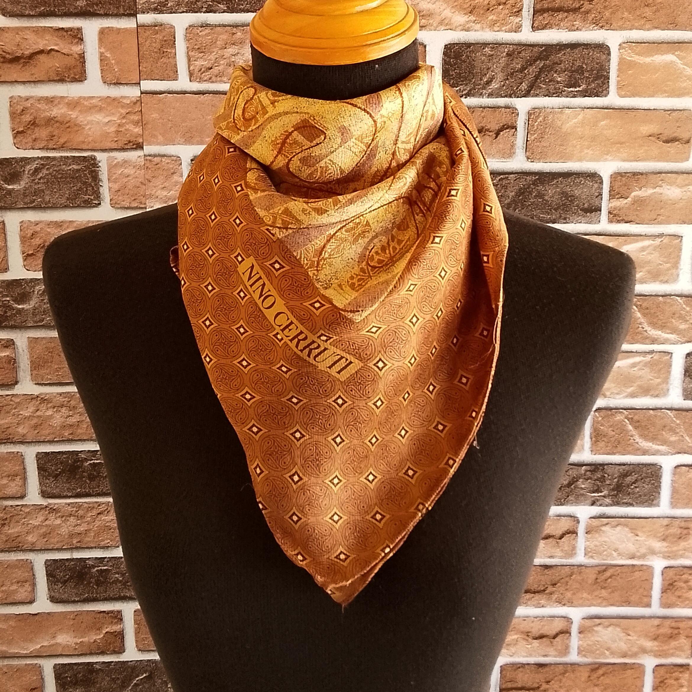 Foulard Carré CERRUTI 100% Soie Violet - Vintage 38x38 Cm - Bandana De Luxe